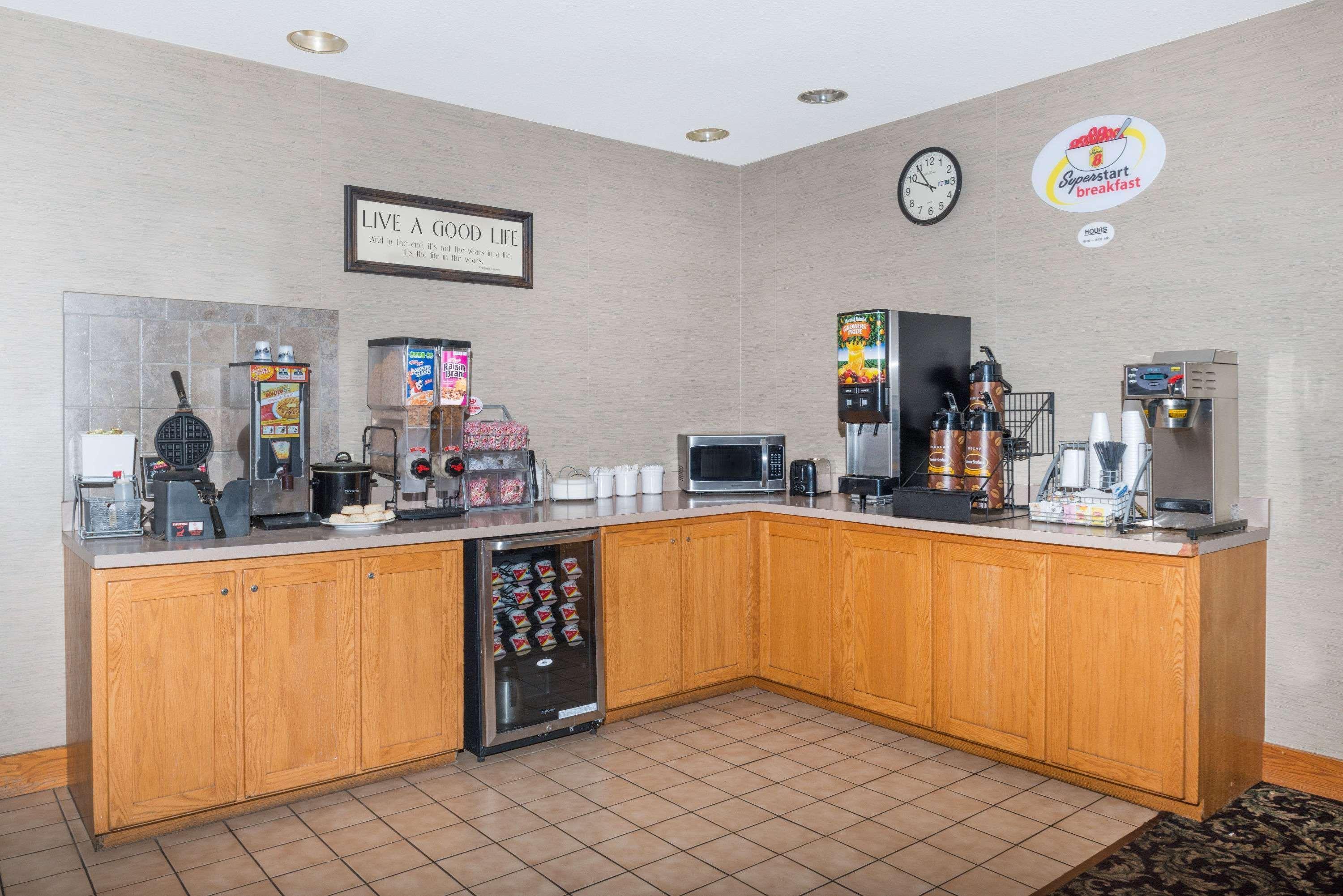 Hotel Super 8 By Wyndham Columbia East Exterior foto
